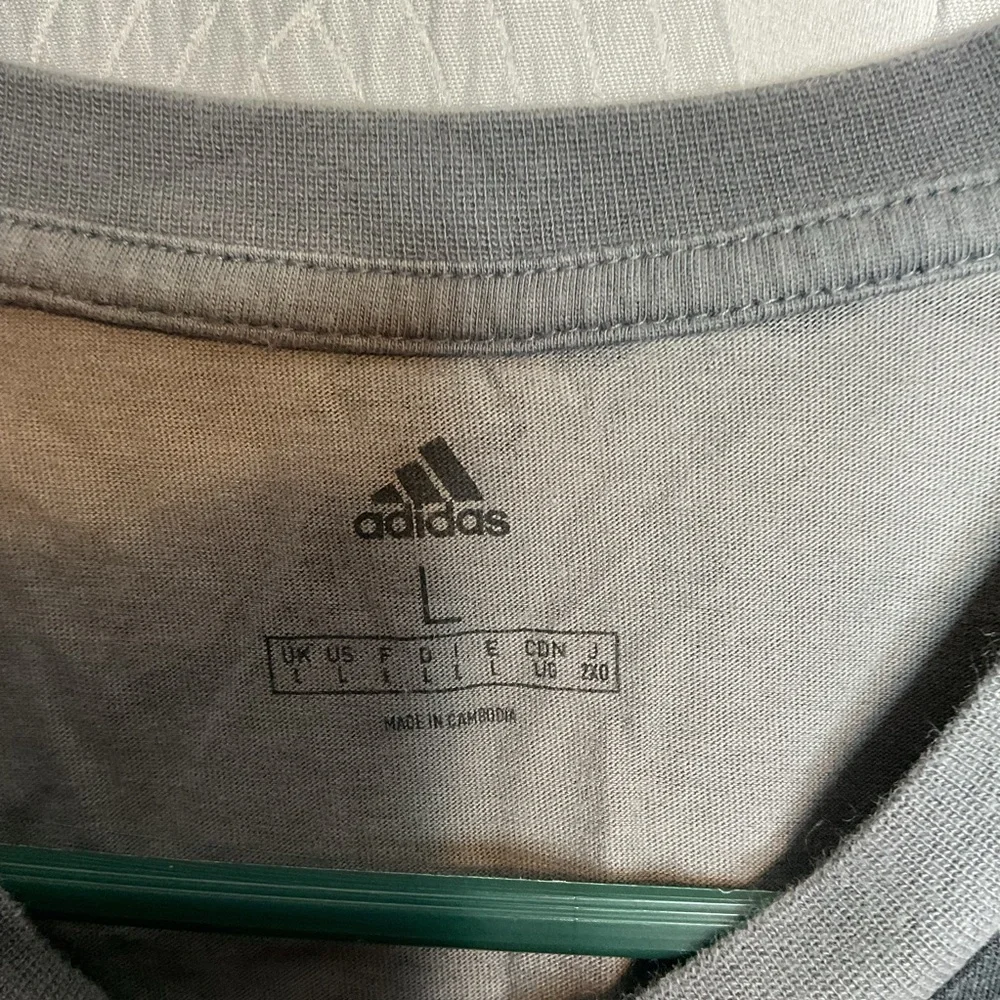 Adidas large tshirts set of 2